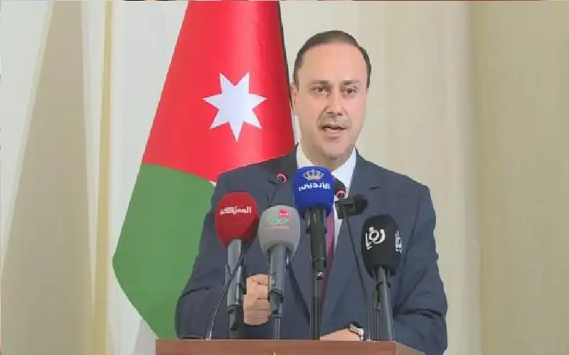 المومني: دراسة تقسيط قروض المنشآت السياحية