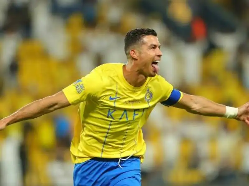 فابريزيو رومانو: رونالدو يجدد عقده مع