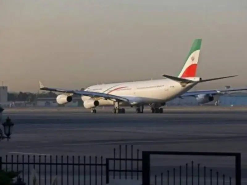 إيران تفتح مجالها الجوي جزئيا