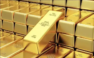 الذهب يرتفع بفضل ضعف الدولار وانتقاد