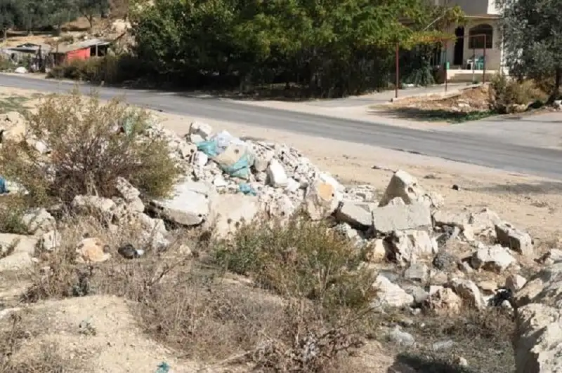 عجلون: طرح مخلفات الأبنية يشوه المظهر