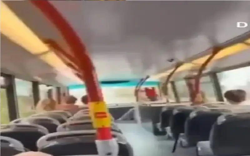 صراخ وهلع.. لحظة سقوط حافلة مدرسية