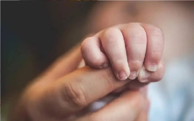 العثور على جثتي طفلين عليهما آثار