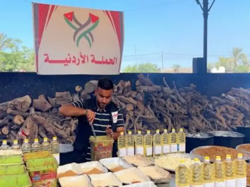 مطبخ الحملة الأردنية يواصل تقديم الطعام