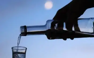 وزير صحة اسبق يوجه 8 اسئلة