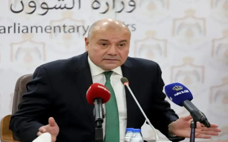 العودات : الاندماج بين الأحزاب ظاهرة