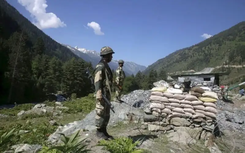 جنرال هندي: الصين زودت باكستان بمعلومات