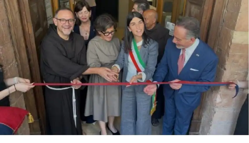 افتتاح معرض “الأردن: فجر المسيحية” في