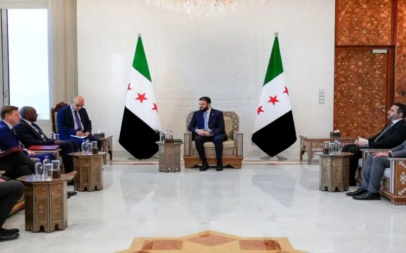 بريطانيا تعيد العلاقات الدبلوماسية مع سوريا