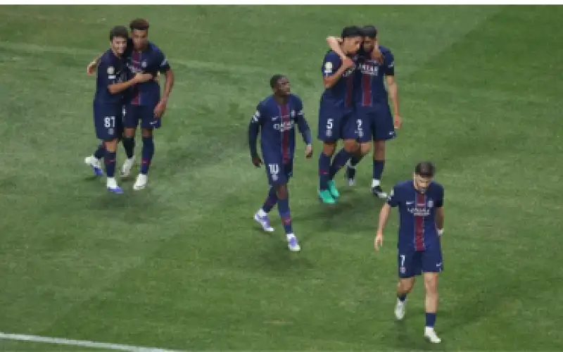 باريس لنصف نهائي كأس العالم على