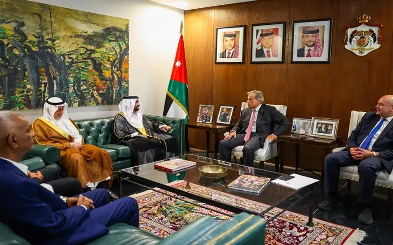 رئيس الوزراء: تثبيت الفلسطينيين على أرضهم