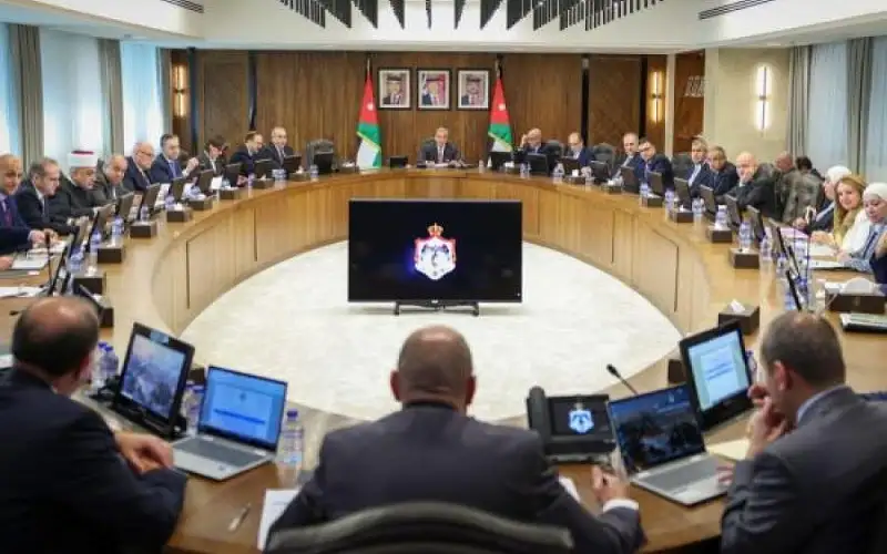 المصري: الرواتب تستنزف مخصصات البلديات ..