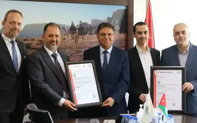 الفوسفات الأردنية تتسلم شهادتي ISO في