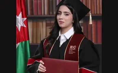 زينه العموري.. الف مبارك