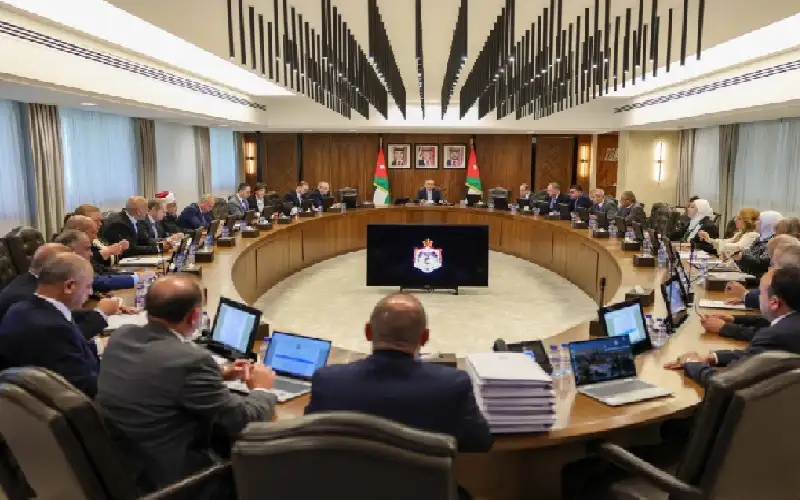 رئيس الوزراء يوجه بتكثيف الحوارات الوطنية