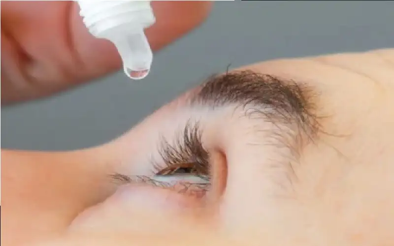 بريطانيا.. سحب قطرات عين شائعة لاحتمال