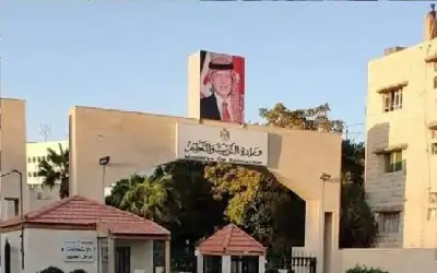 التربية تبدأ بإجراء المقابلات للمرشحين لوظيفة