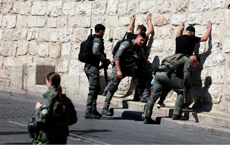 حملة مداهمات واعتقالات واسعة للاحتلال في