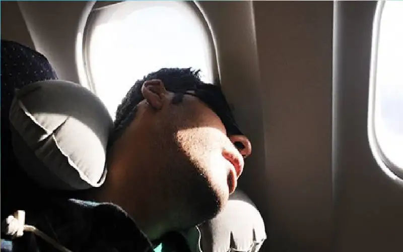 الاكتئاب يسبب أعراضا تشبه الرحلات الجوية