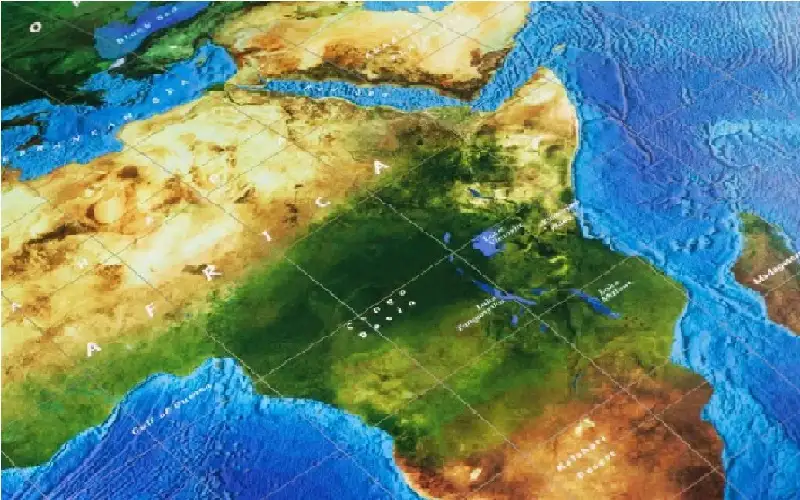 ماذا تحت القارة السمراء؟.. هيكلان عملاقان