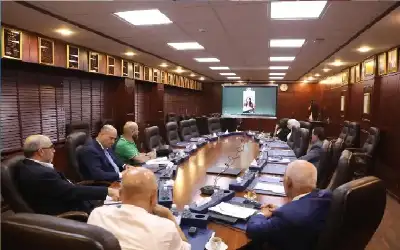 تجارة عمان تبحث سبل تطوير العلاقات