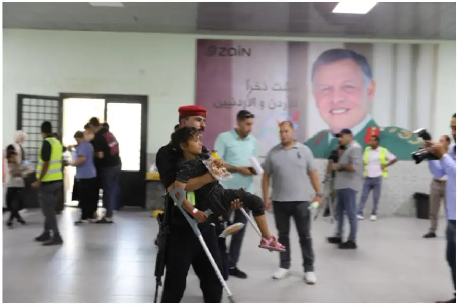 الدفعة الأكبر .. اجلاء 35 طفلا