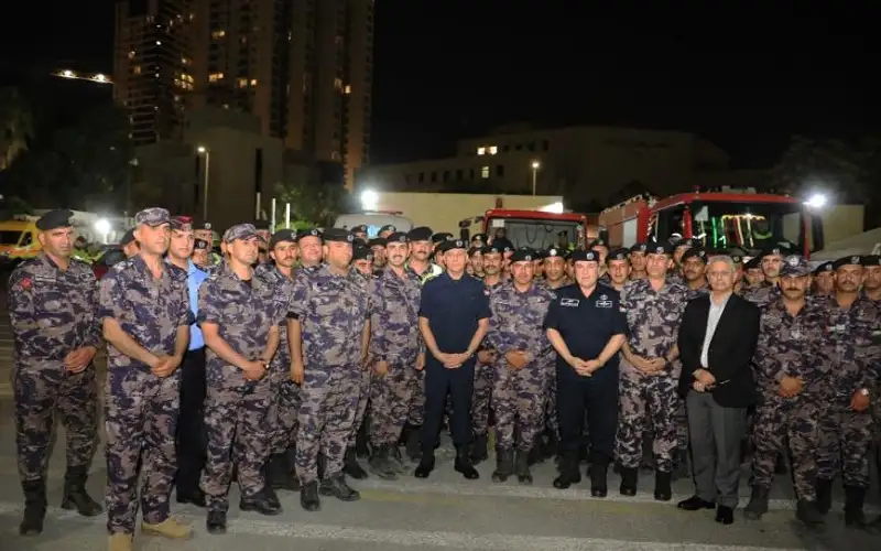 اللواء المعايطة ينقل تحيات الملك لفريق