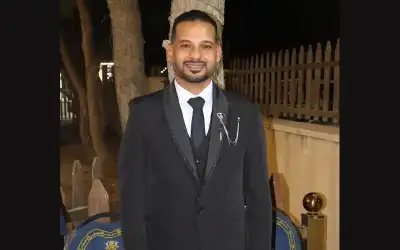 الحاج هلال الحيصة أبو هشام يحتفل