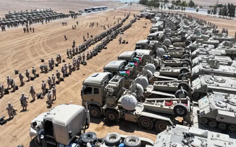 مساعد العمليات يتفقد الوحدات النوعية على