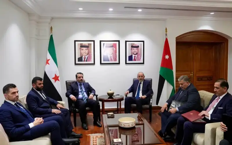 وزيرا خارجية الأردن وسورية يبحثان تعزيز