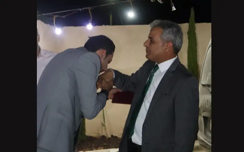 بالصور.. .عائلة المحاسنة تحتفل بتخريج النجل