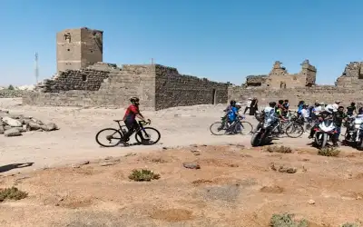 مسيرة دراجات هوائية لترويج موقع أم