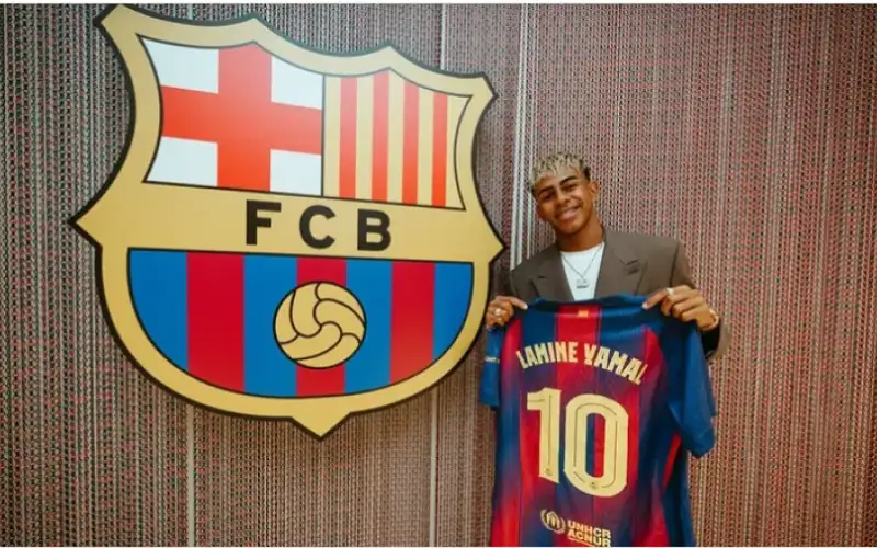 إقبال تاريخي على رقم 10 ..