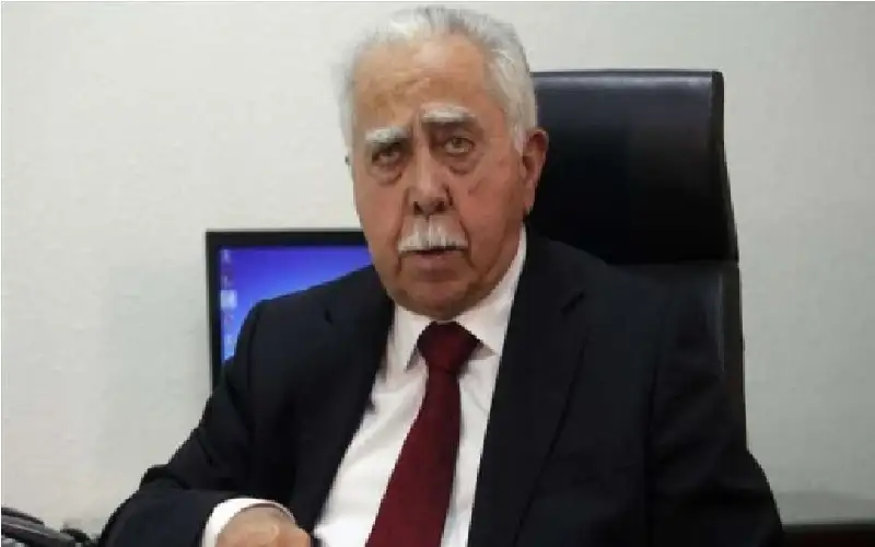 رئيس الوزراء ينعى الوزير الأسبق الدكتور