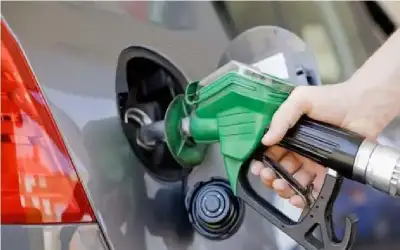 عقل يرجح تخفيض سعر البنزين قرشا