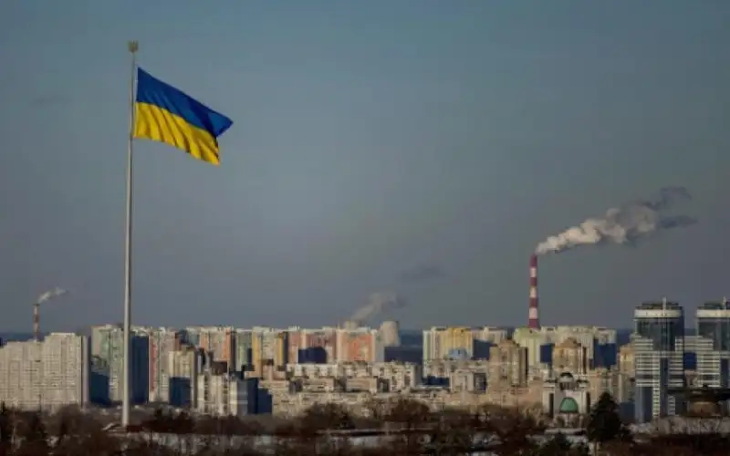 أوكرانيا توقف مسؤولا في مكافحة الفساد