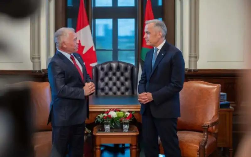 الملك يدعو لوقف التصعيد الخطير في