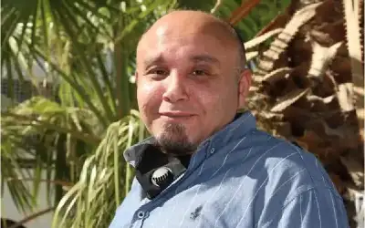 حسين البكار شقيق وزير العمل في