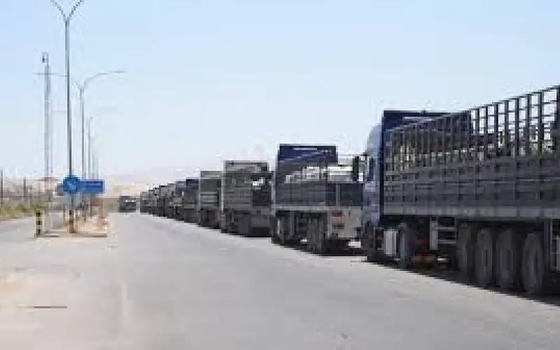 الهيئة الخيرية الأردنية تدخل 36 شاحنة