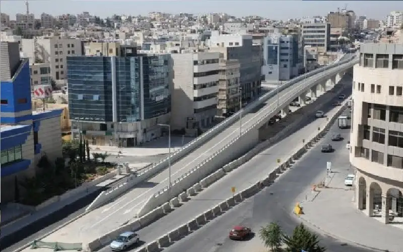 تعديلات مرورية على تقاطع الكومودور فجر