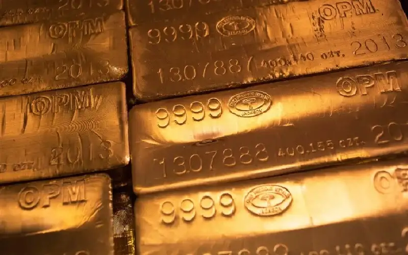 الذهب يهبط وسط تفاؤل بشأن مفاوضات