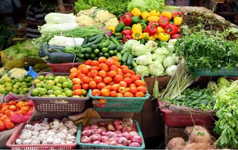 أسعار الخضار والفواكة في السوق المركزي
