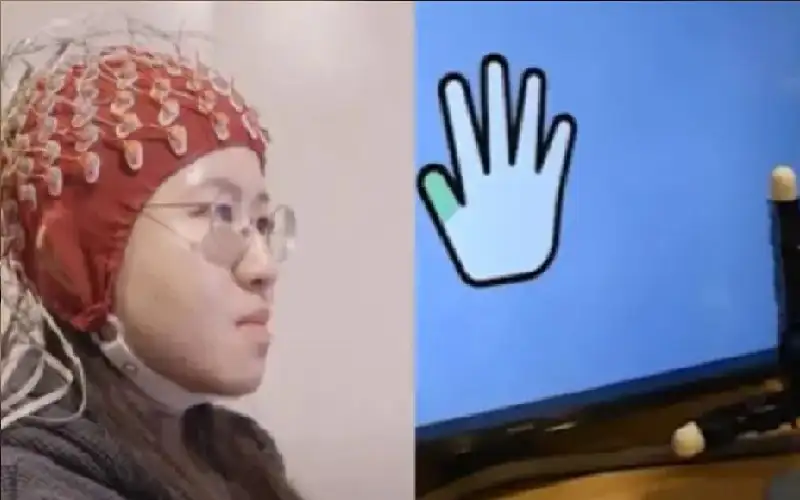 أول يد روبوتية في العالم تثني