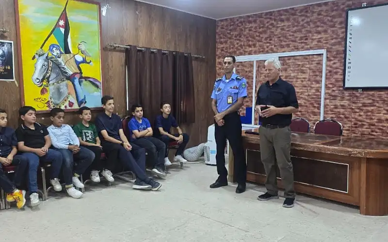 جلسات حوارية وندوات توعوية في مراكز