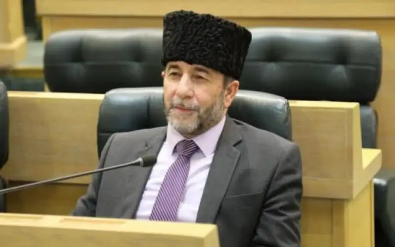 النائب عدنان مشوقة يفتح ملفات شركتي