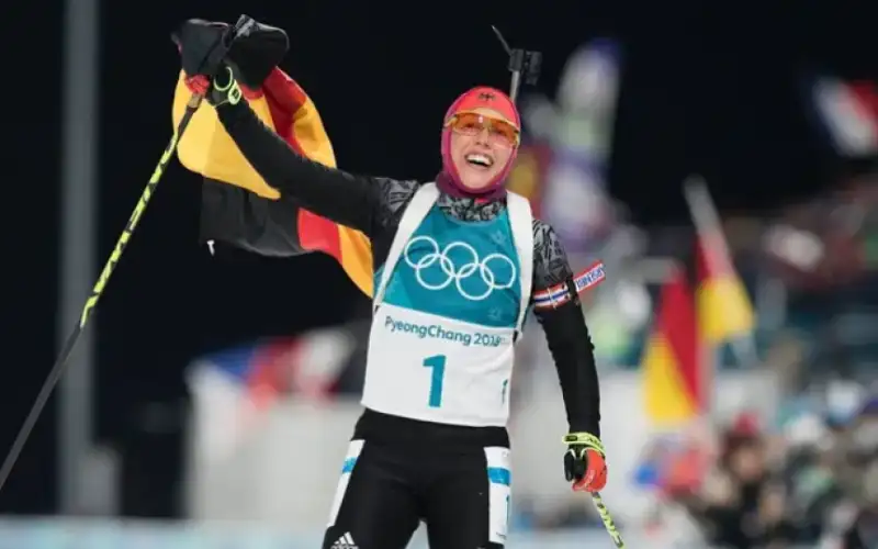 سقطت من علو 6 آلاف متر