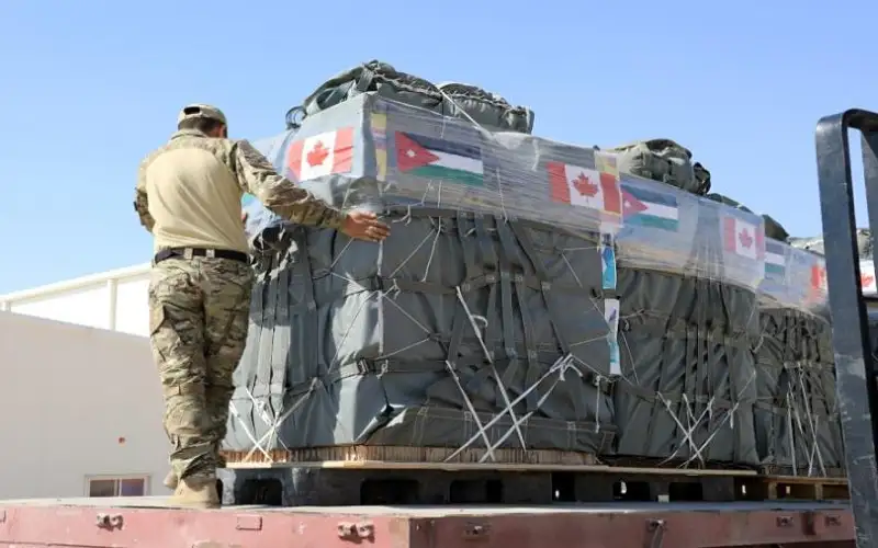 كندا تسير طائرة مساعدات إلى غزة