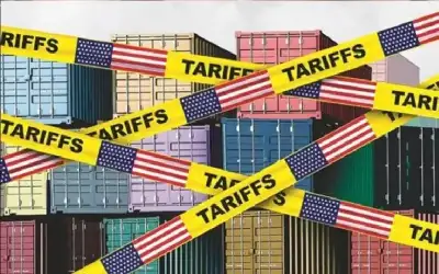 ترامب يفرض رسوم جمركية بنسبة 15%