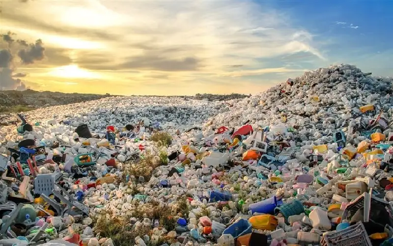 تقرير دولي يحذر من تلوث البلاستيك