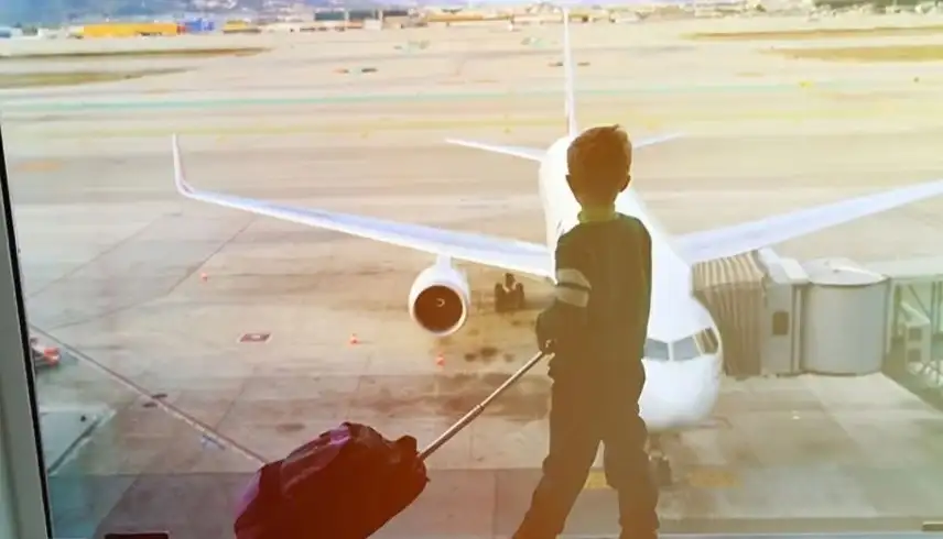 أزمة في مطار إسباني بعد سفر